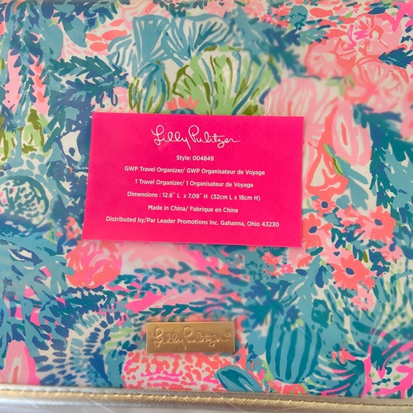 Lilly Pulitzer Blue and Pink Clutch - Picture 5 of 5